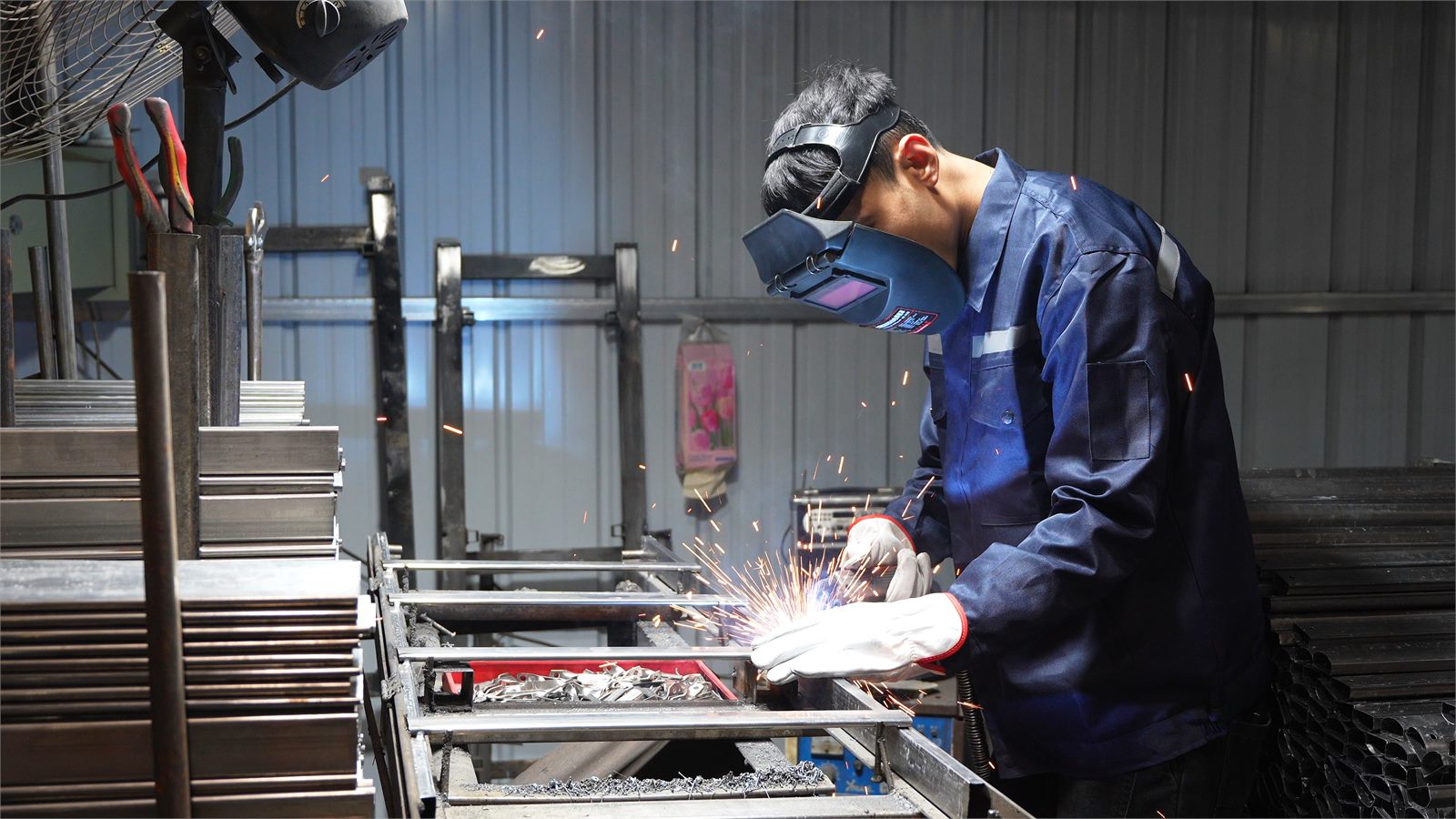 Step ladder frame welding production line